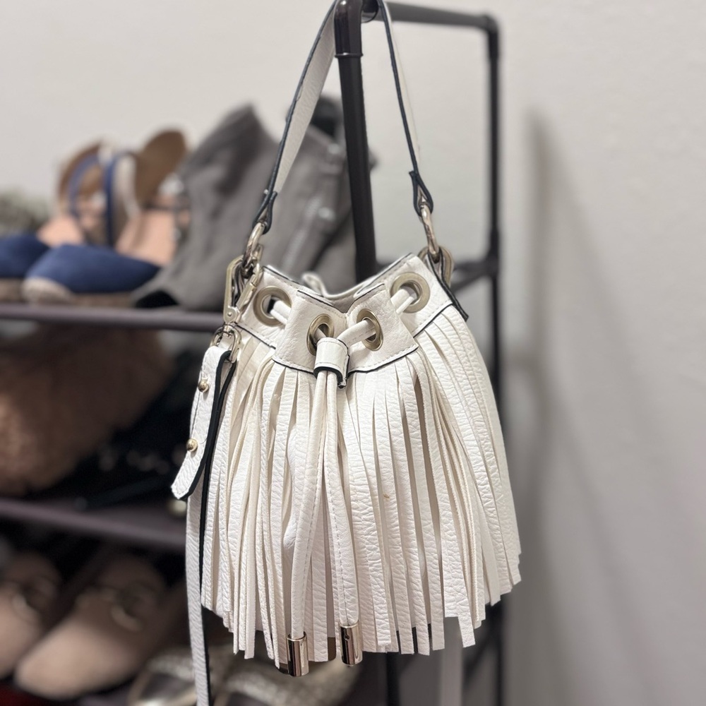 Sondra Roberts SR2 Squared Mini White Fringe Bucket Bag – Great Condition